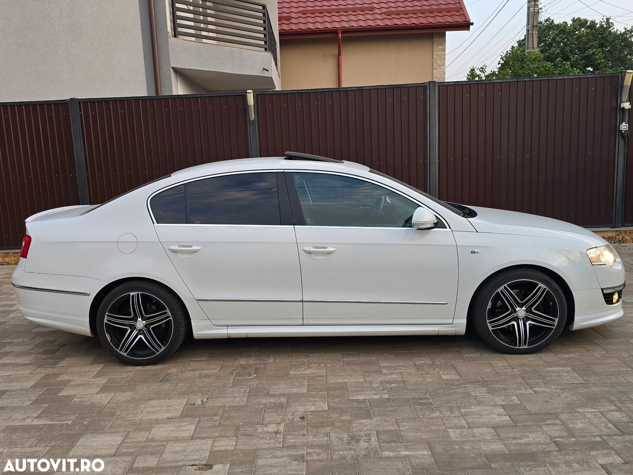 Volkswagen Passat - 5
