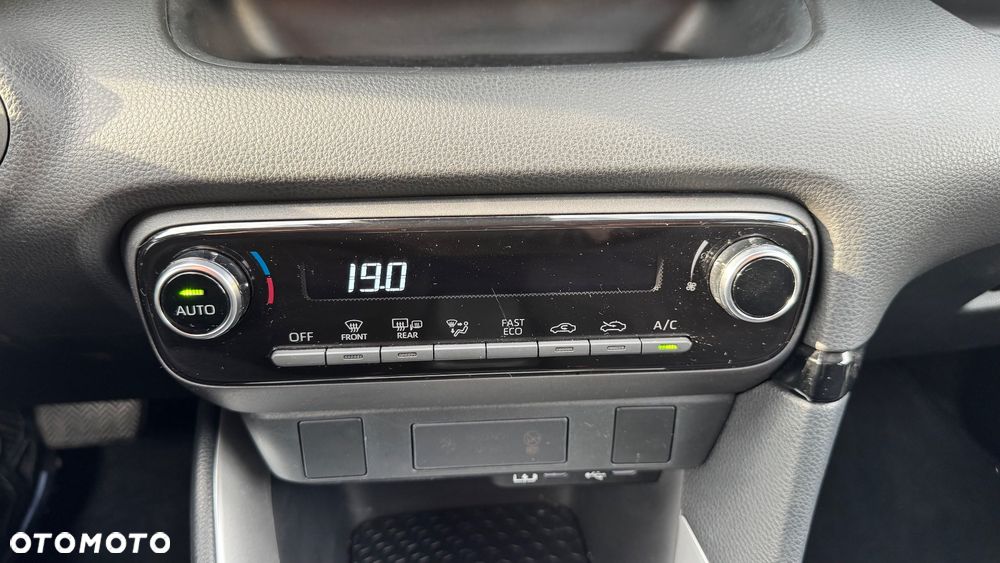 Toyota Yaris Hybrid 1.5 Comfort - 19