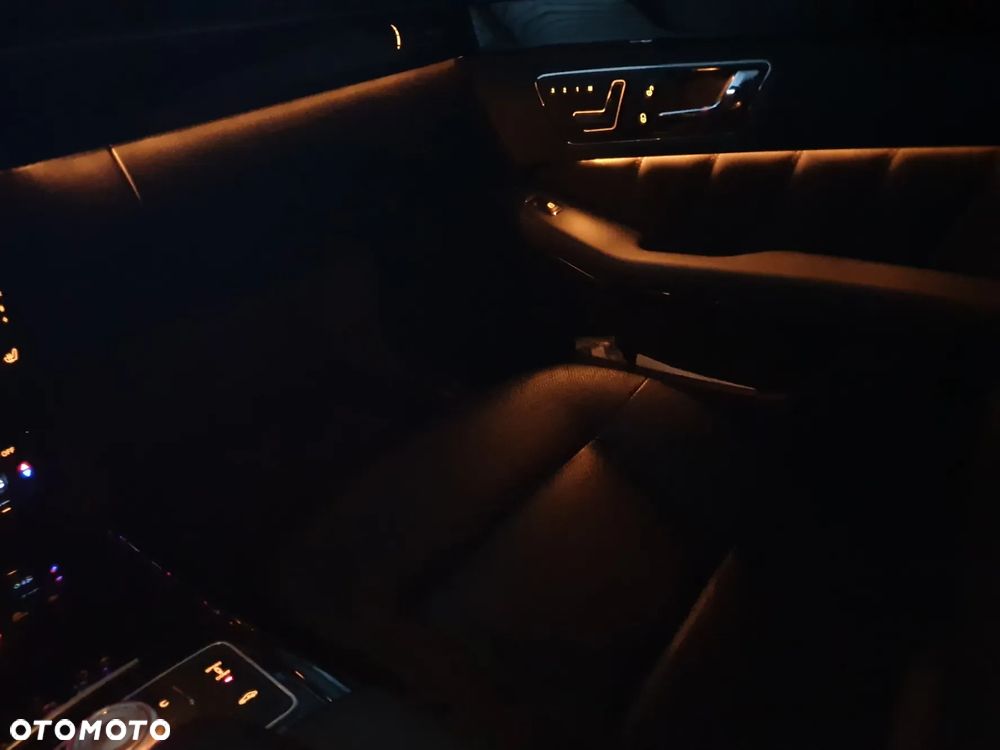 Mercedes-Benz Klasa E 350 CDI DPF 4Matic BlueEFFICIENCY 7G-TRONIC Avantgarde - 35