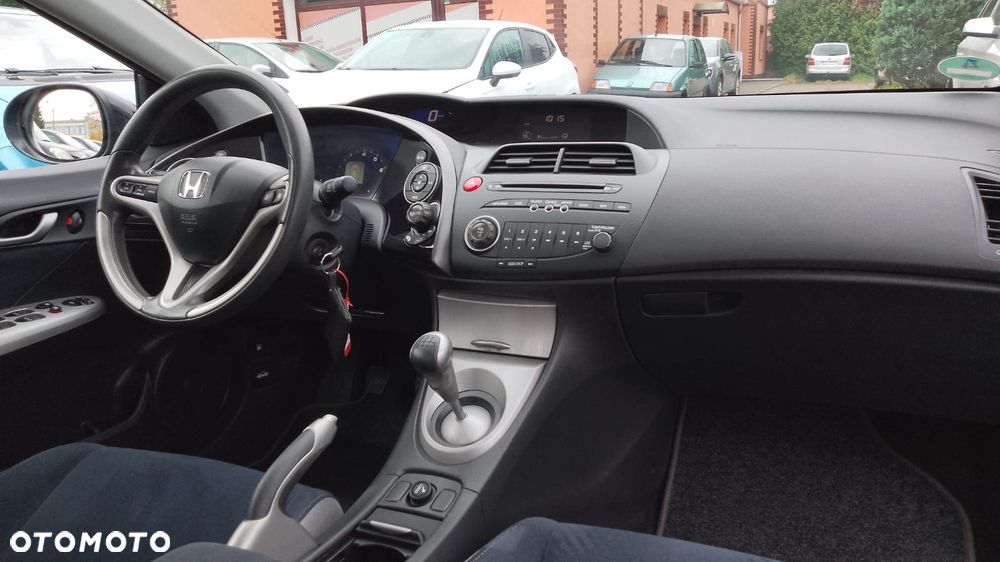 Honda Civic 1.8 Comfort - 22