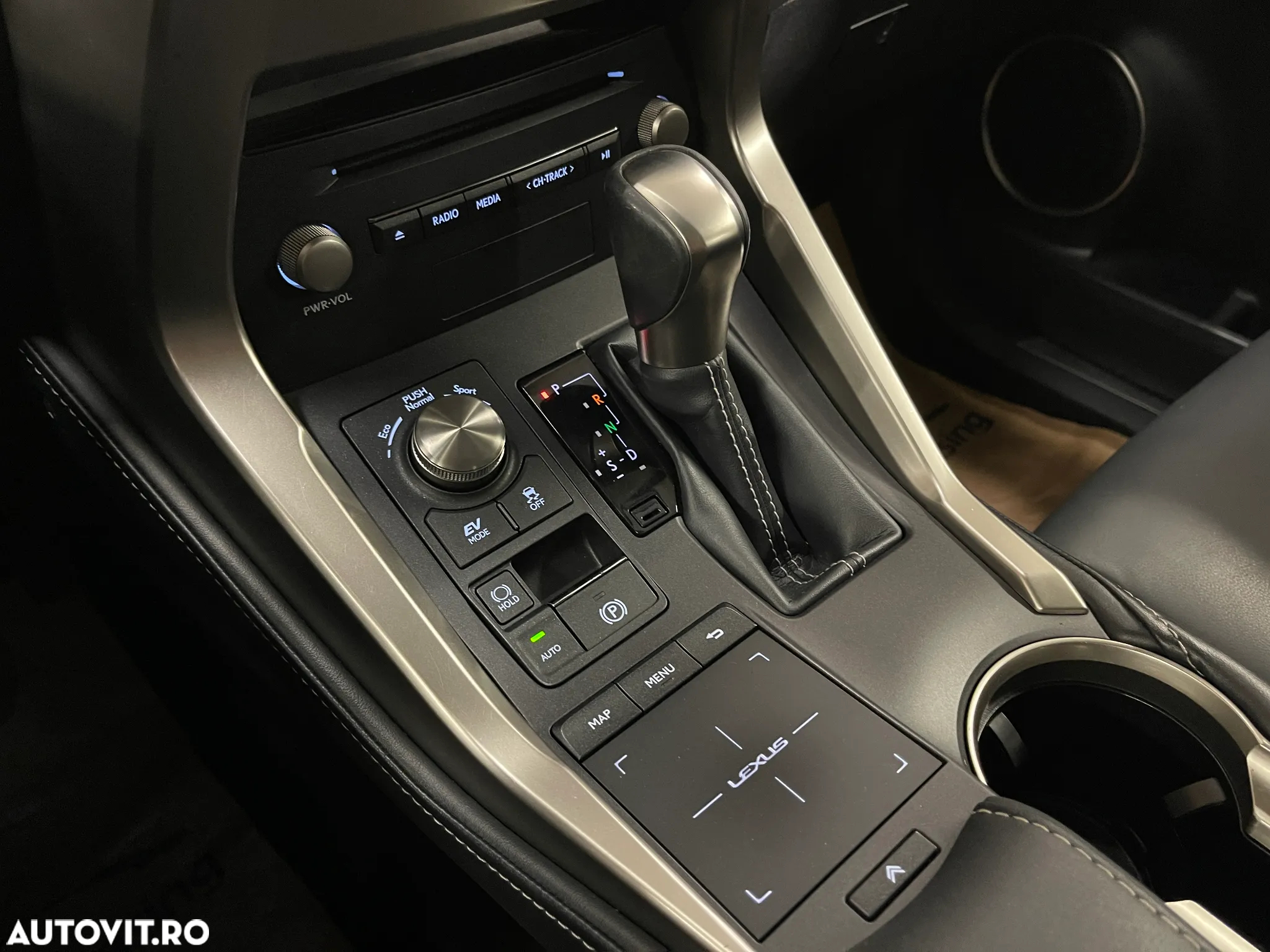 Lexus Seria NX 300h AWD Business Plus - 24