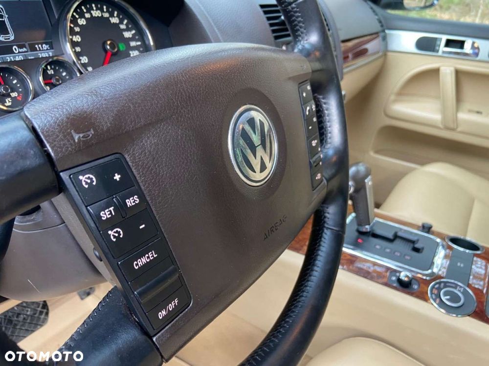 Volkswagen Touareg - 20