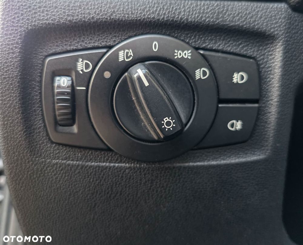 BMW Seria 1 118i - 22