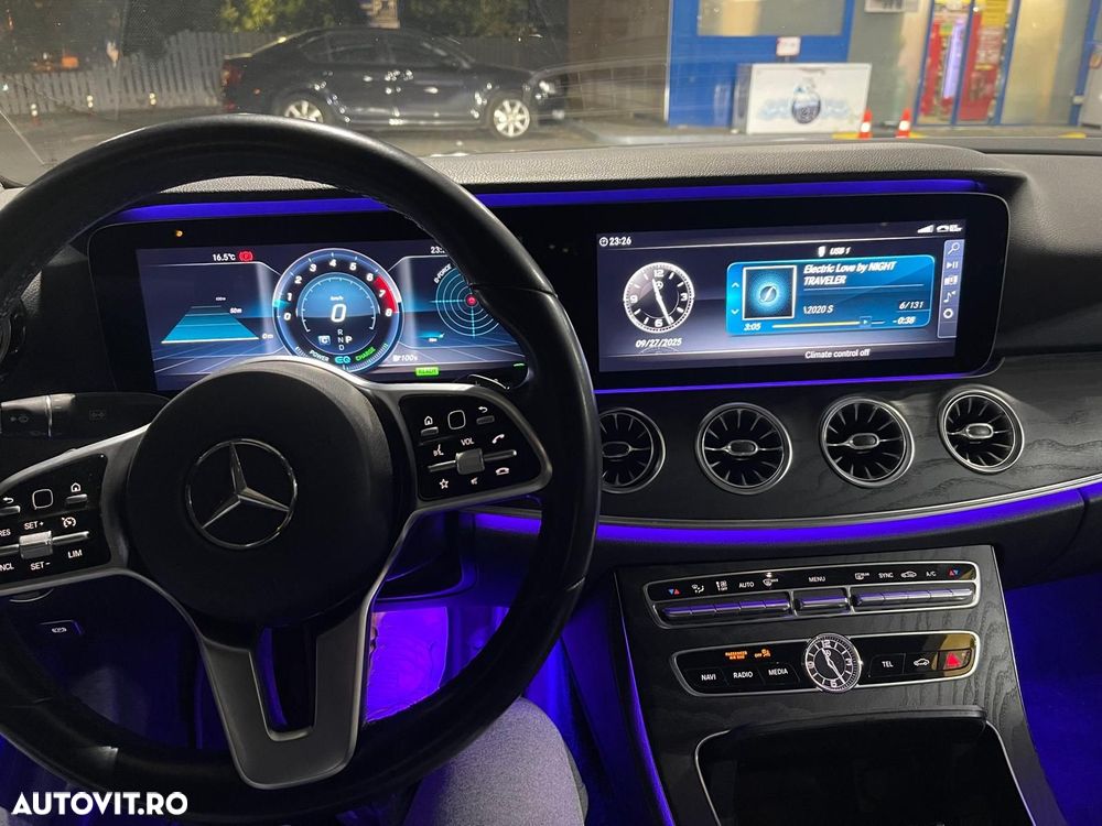 Mercedes-Benz E 300 - 1