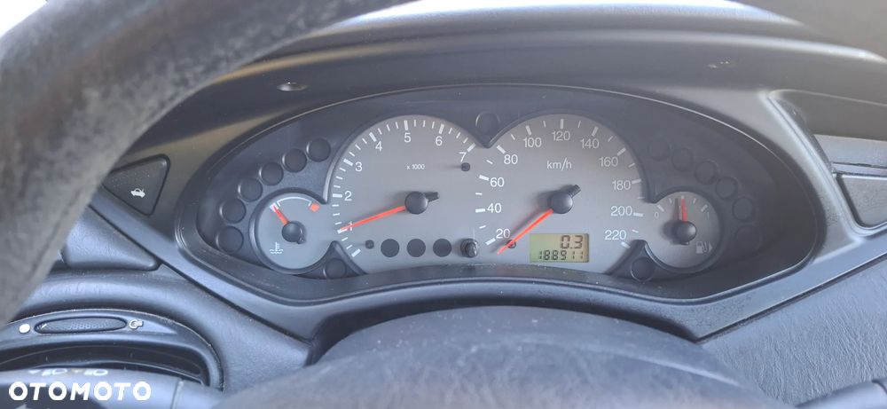 Ford Focus 2003 photo 4