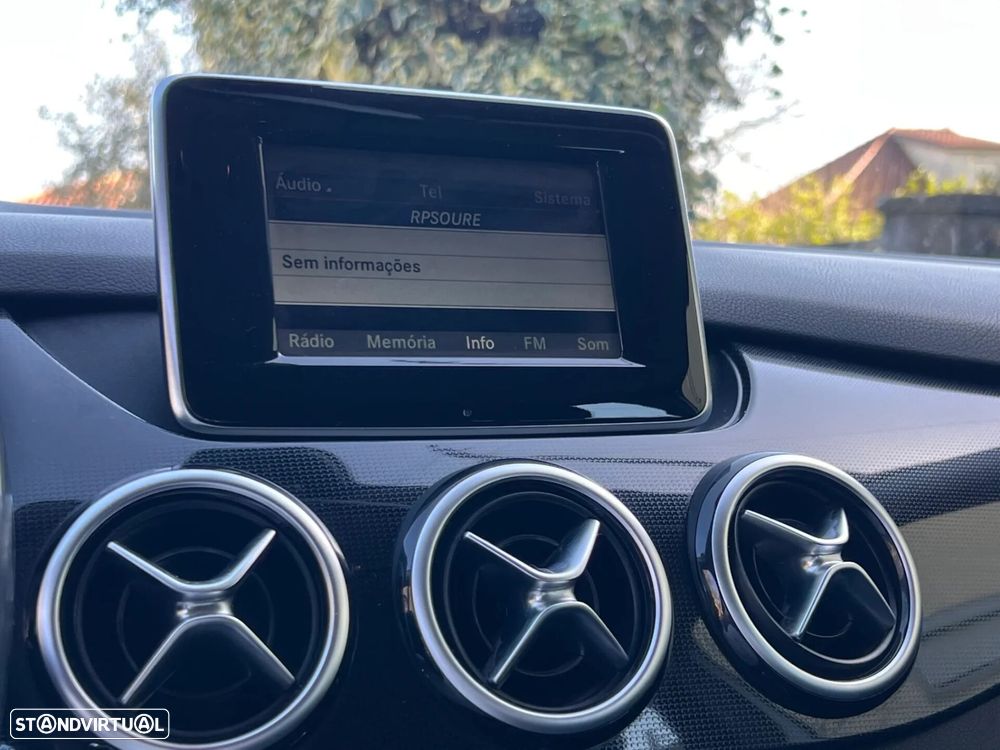 Mercedes-Benz B 180 - 11