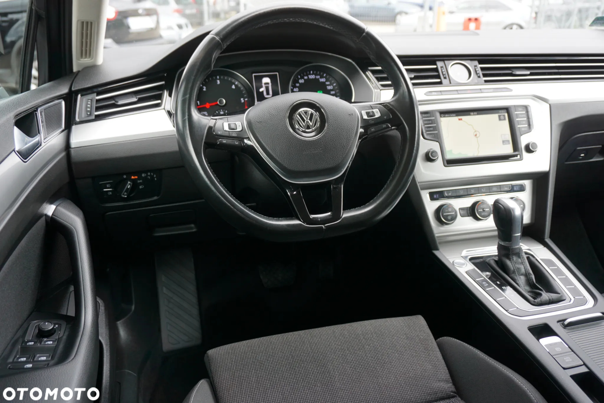 Volkswagen Passat Variant 2.0 TDI SCR DSG Comfortline - 11