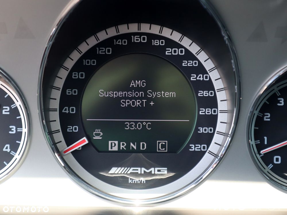 Mercedes-Benz Klasa E 63 AMG AMG Speedshift 7G-MCT - 31