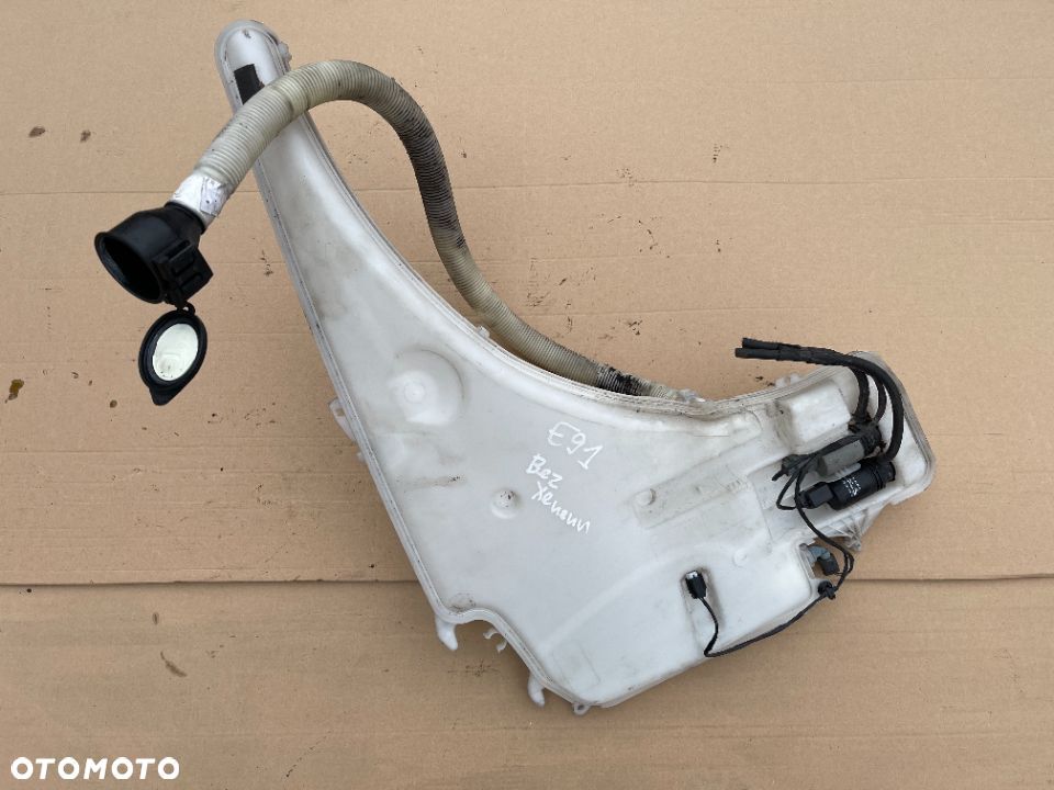 Zbiorniczek spryskiwaczy bez xenonu Bmw e91 - 1