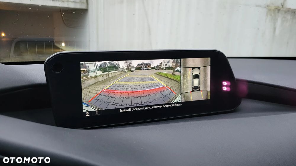 Mazda 3 2.0 mHEV Hikari - 31