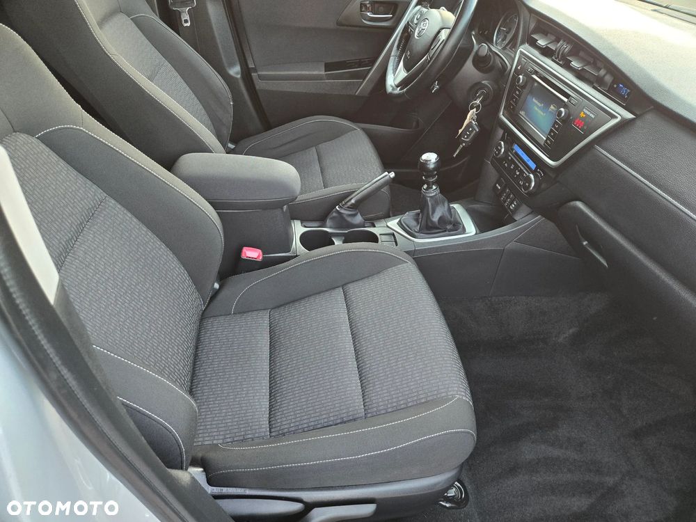 Toyota Auris 1.6 Edition - 13