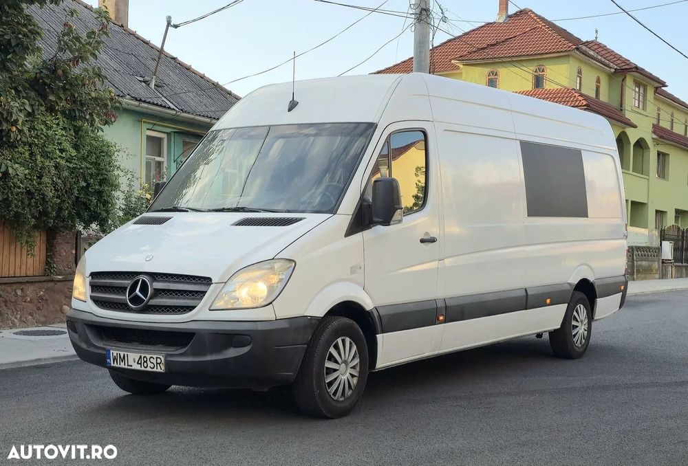 Mercedes-Benz Sprinter - 2