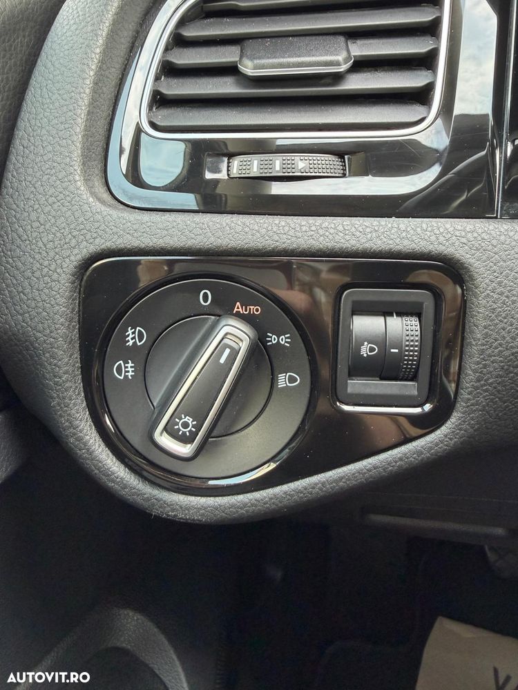 Volkswagen Golf 1.6 TDI BlueMotion Comfortline - 11