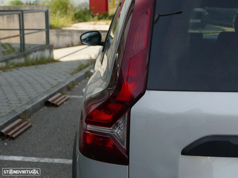 Dacia Jogger 1.0 ECO-G Expression 7L Bi-Fuel - 13