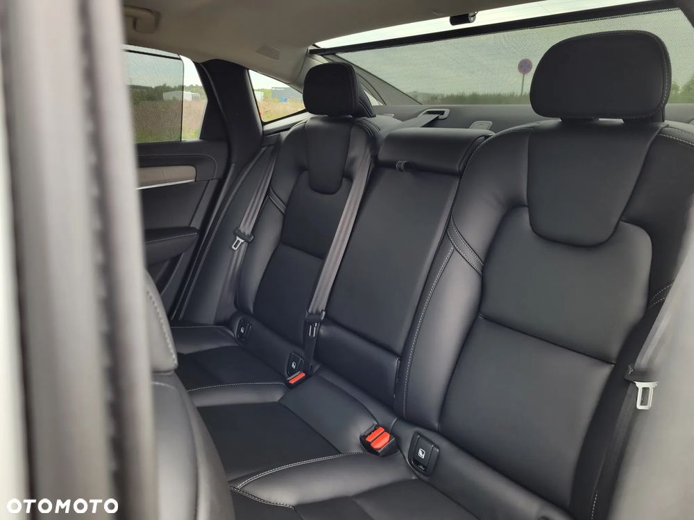 Volvo S90 T8 AWD Plug-In Hybrid Ultimate Dark - 40