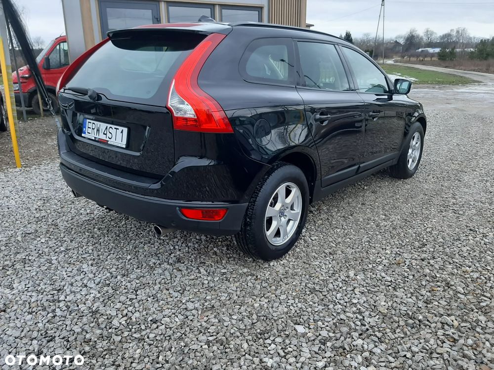 Volvo XC 60 D5 AWD Momentum - 5