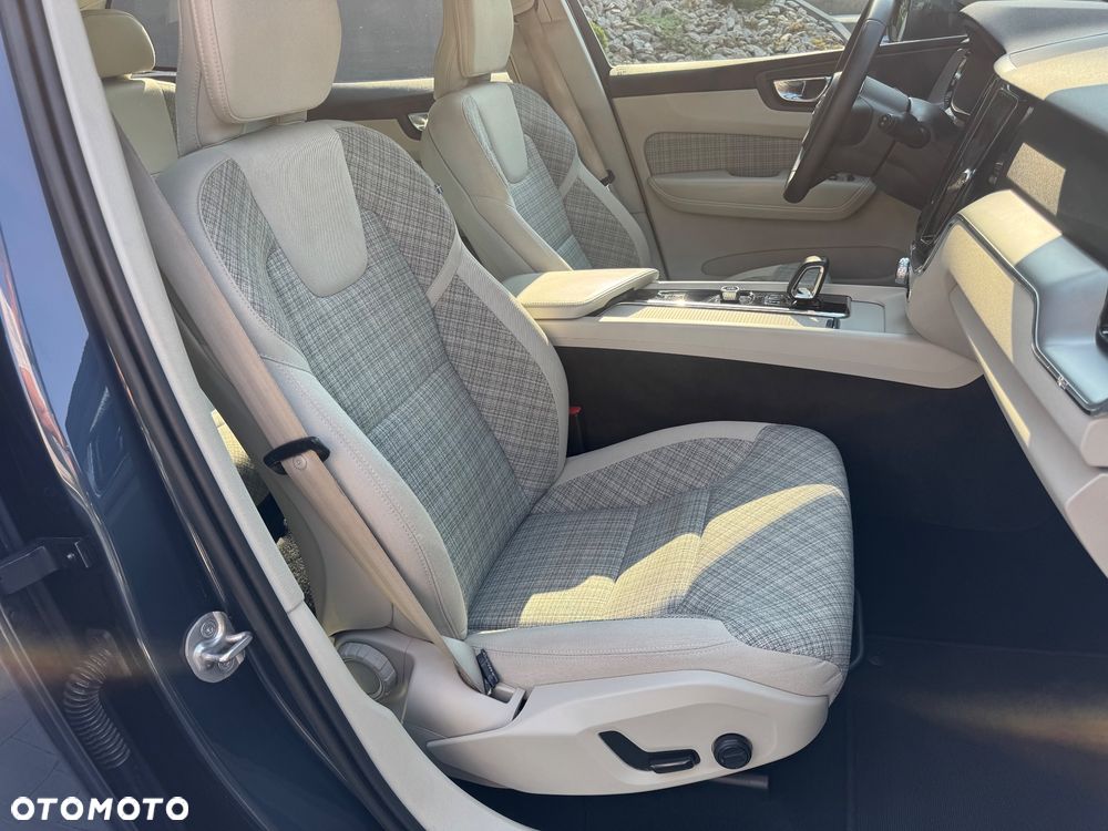 Volvo XC 60 B5 B AWD Core - 25
