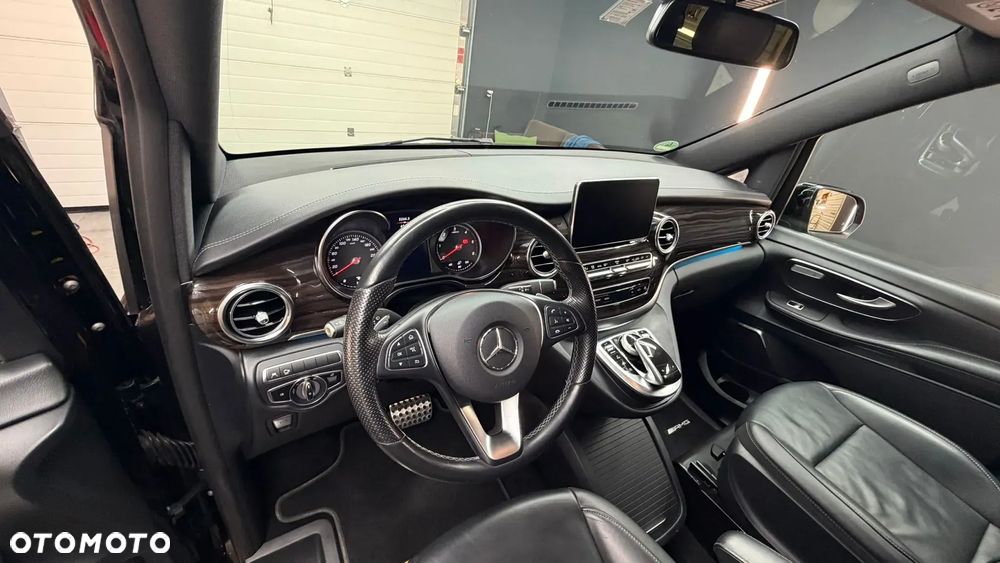Mercedes-Benz Klasa V - 8