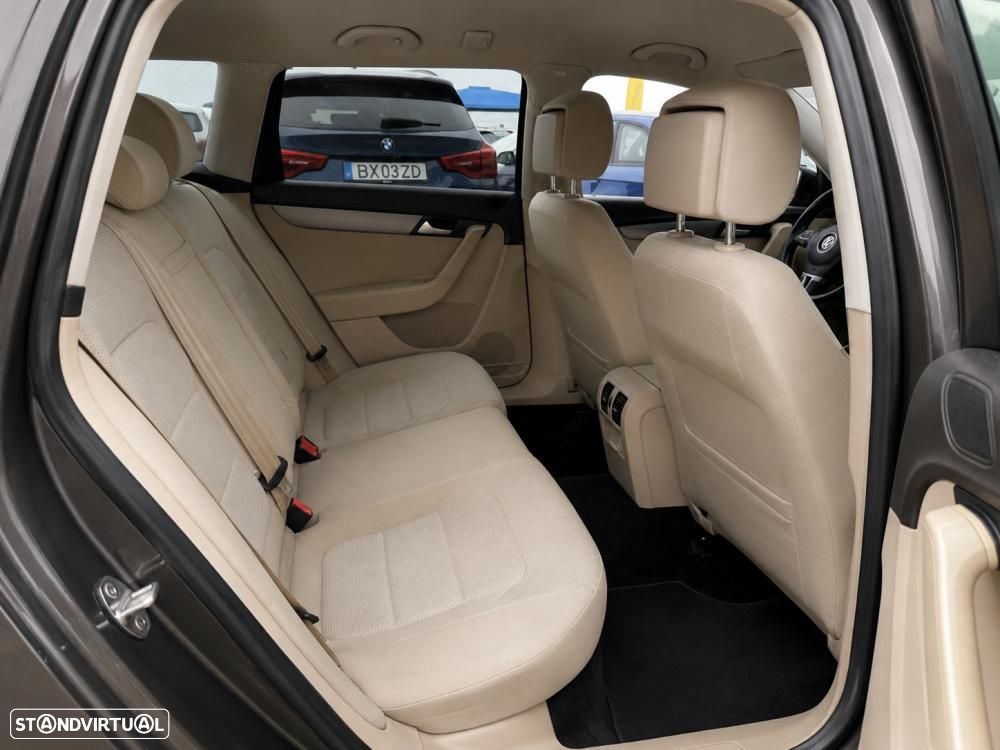 VW Passat Variant 2.0 TDI Confortline - 37