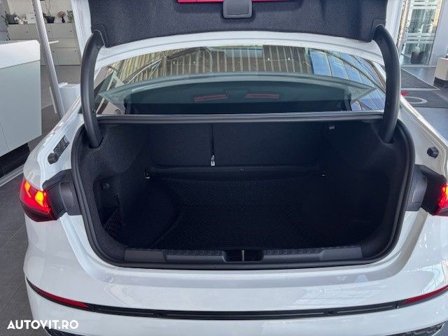 Audi A3 35 TFSI S tronic MHEV Basic - 9