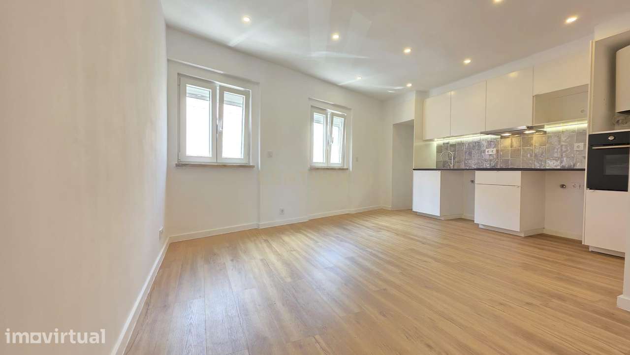 T2 Totalmente Renovado em Forte da Casa – Pronto a Habitar - Grande imagem: 3/21
