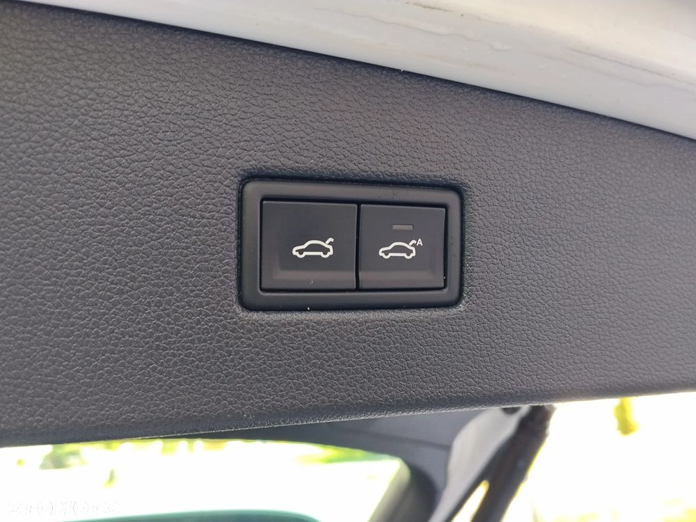 Volkswagen Tiguan - 31