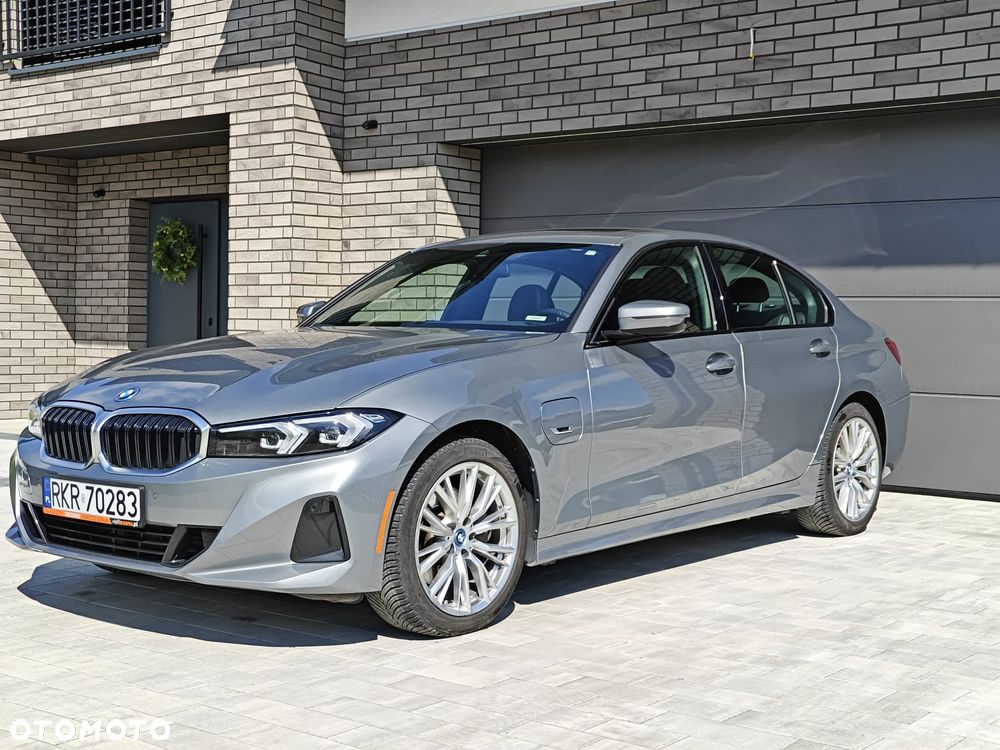 BMW Seria 3 330e M Sport - 15