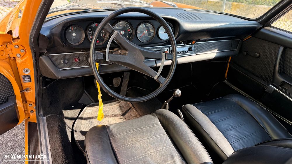 Porsche 911 Série F - 28