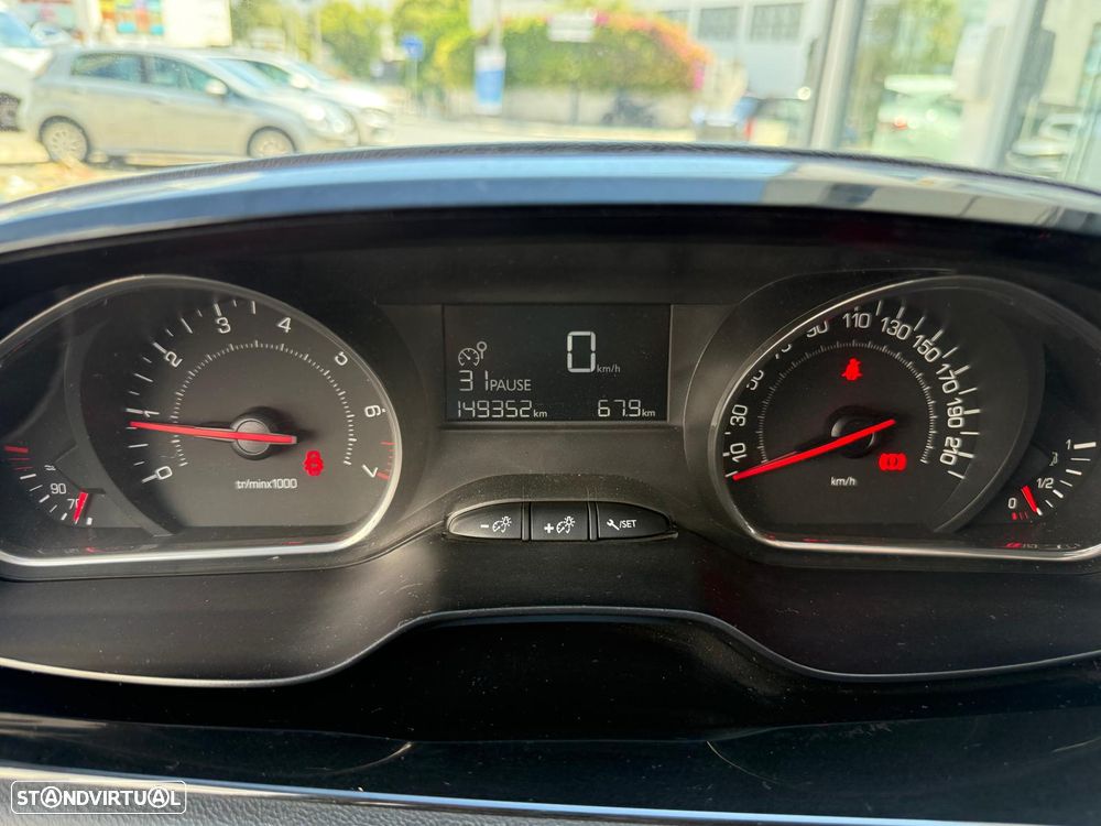 Peugeot 208 1.2 VTi Allure - 9