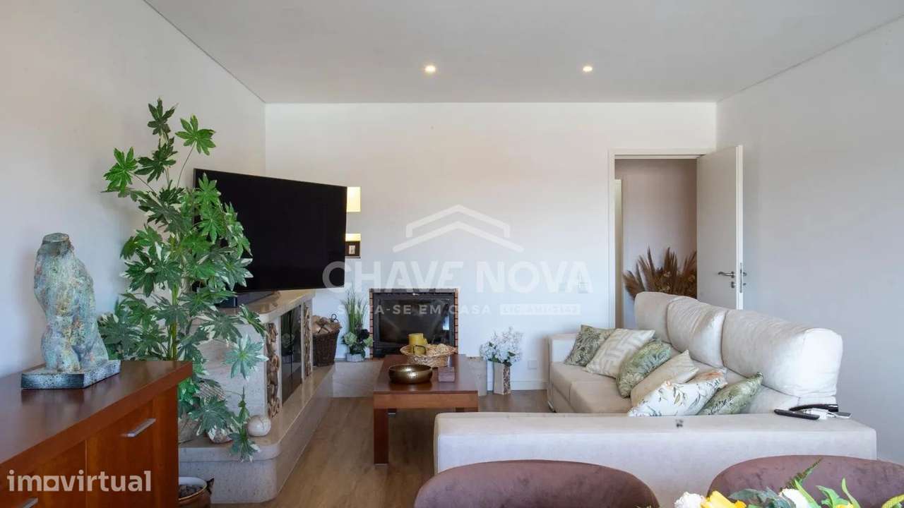 Apartamento T2 c/Varanda e Garagem | São Paio Oleiros - Grande imagem: 4/33