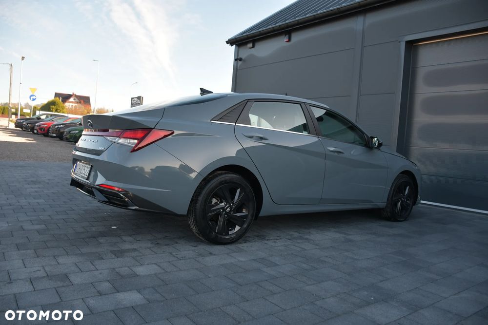 Hyundai Elantra 1.6 Smart - 12