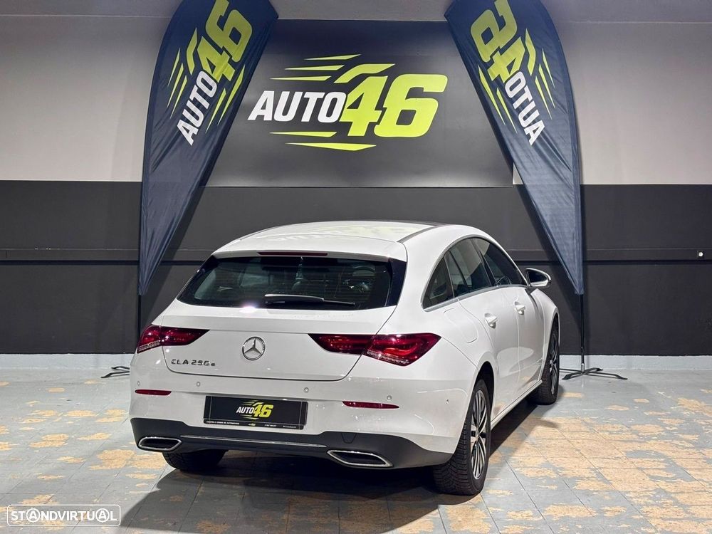 Mercedes-Benz CLA 250 e 8G-DCT Progressive Line Advanced - 4