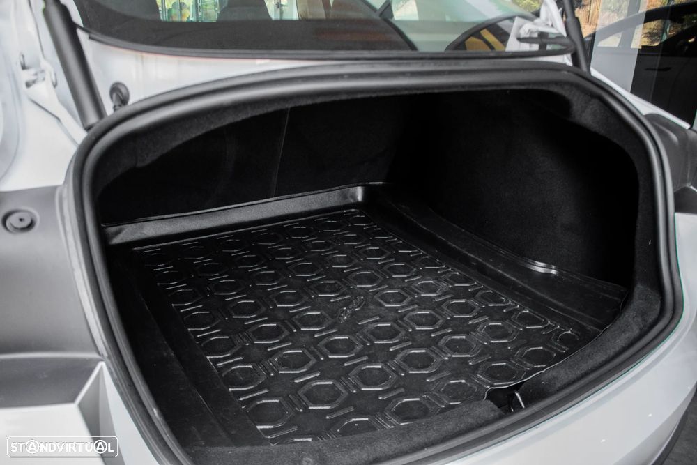 Tesla Model 3 Standard Range Plus RWD - 26