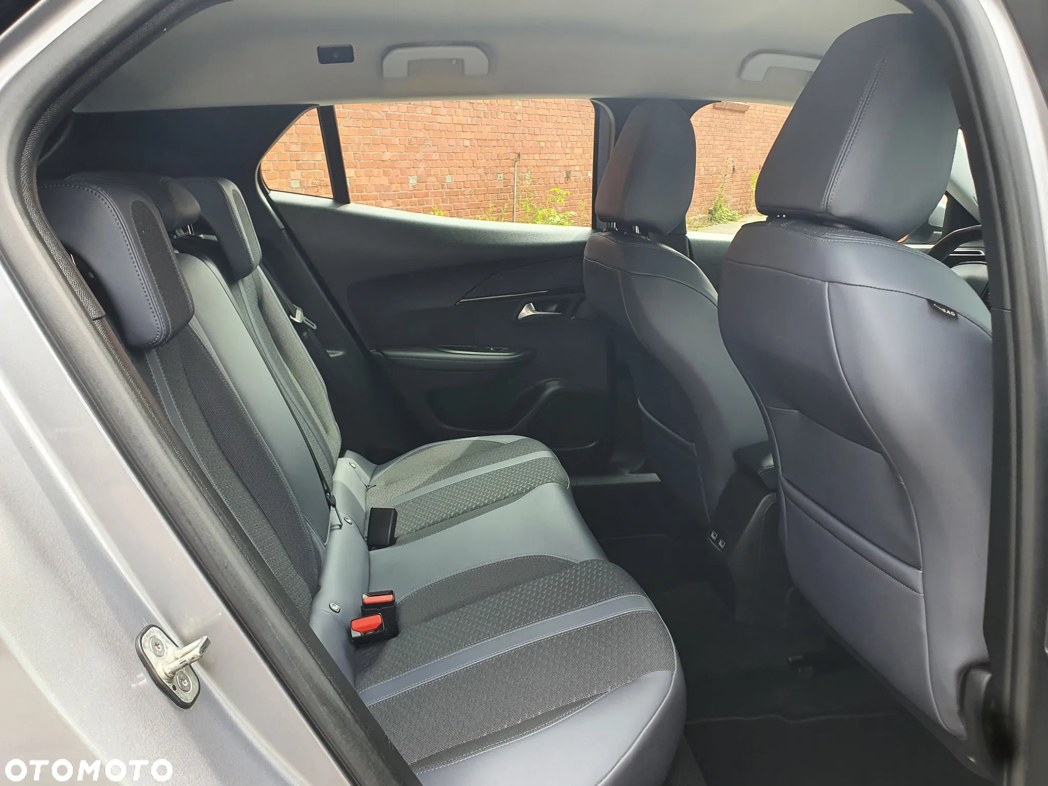 Peugeot 2008 - 12