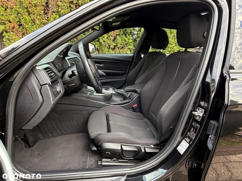 BMW Seria 3 318d Blue Performance Sport Line - 19