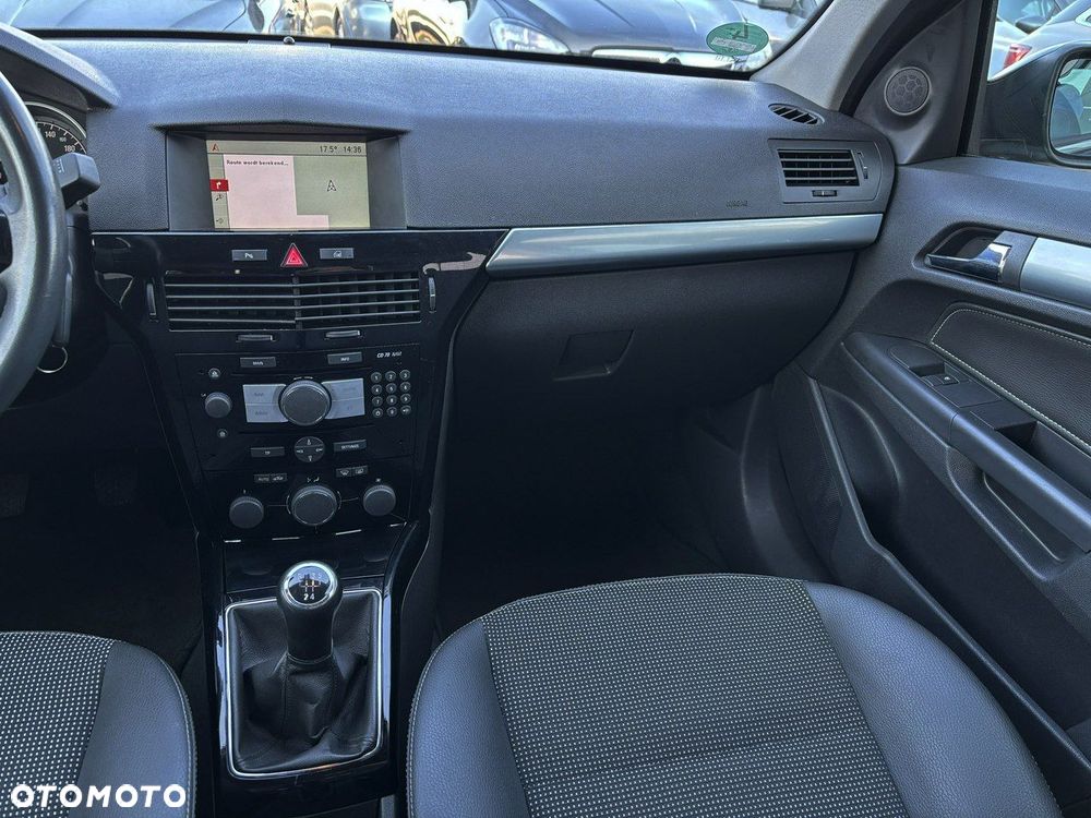 Opel Astra 1.4 Innovation 110 Jahre - 24