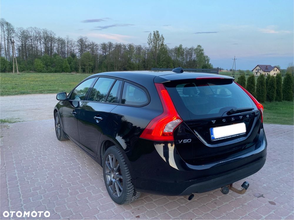 Volvo V60 D2 Edition - 17