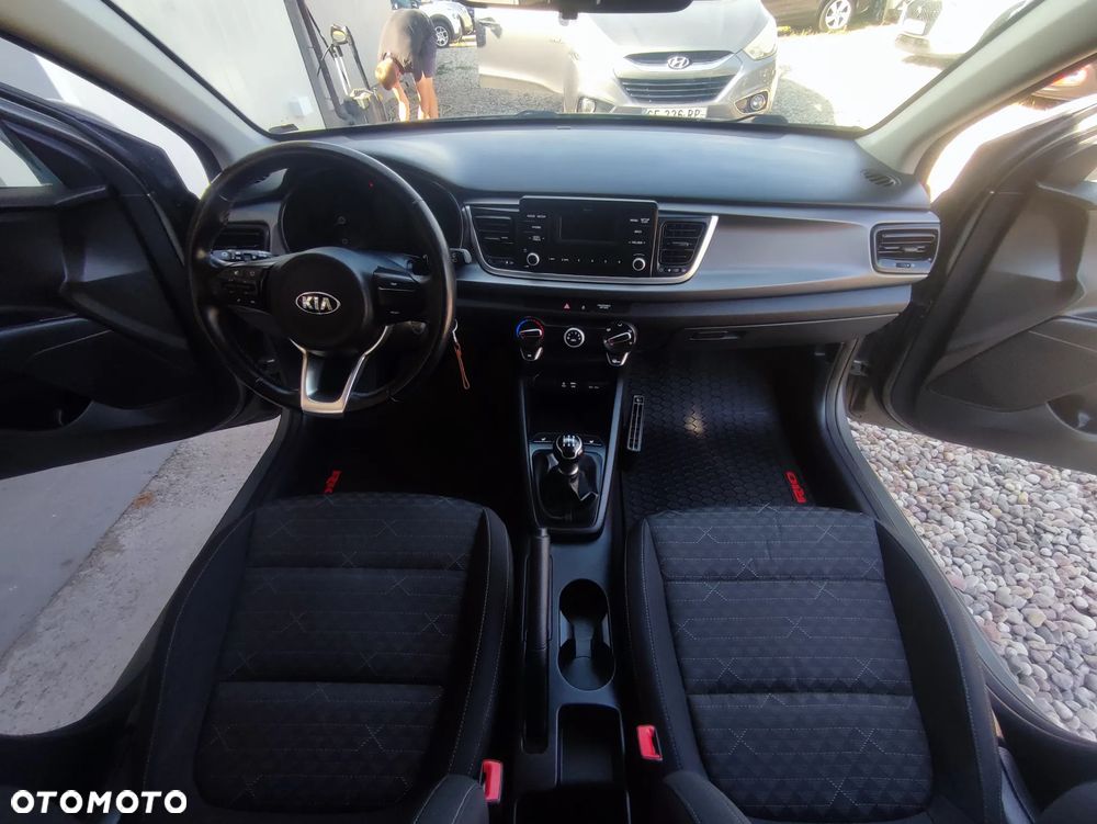 Kia Rio 1.2 Dream Team Edition - 18