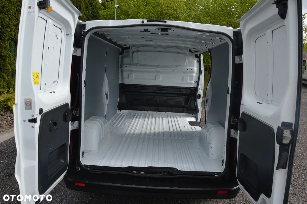 Renault Trafic - 25