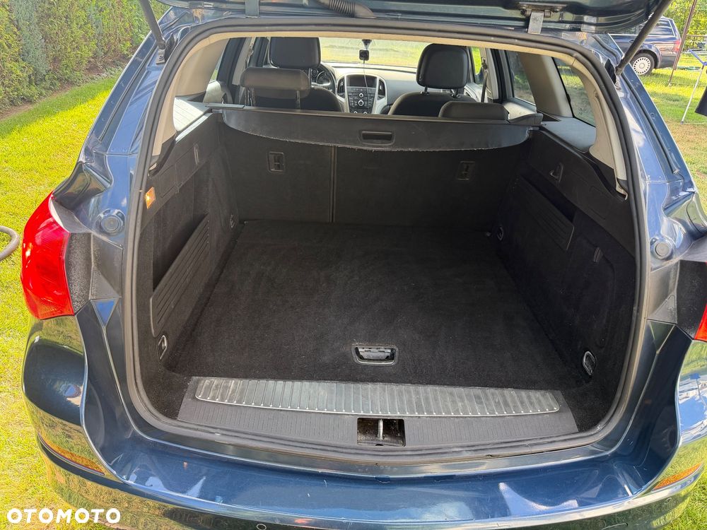 Opel Astra 1.4 ecoFLEX - 10