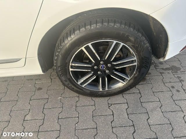 Volvo XC 60 D4 AWD Summum - 3