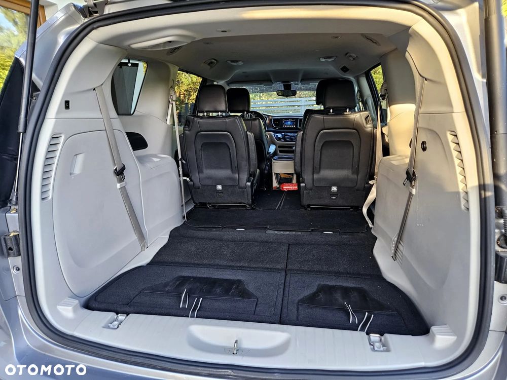 Chrysler Pacifica - 14