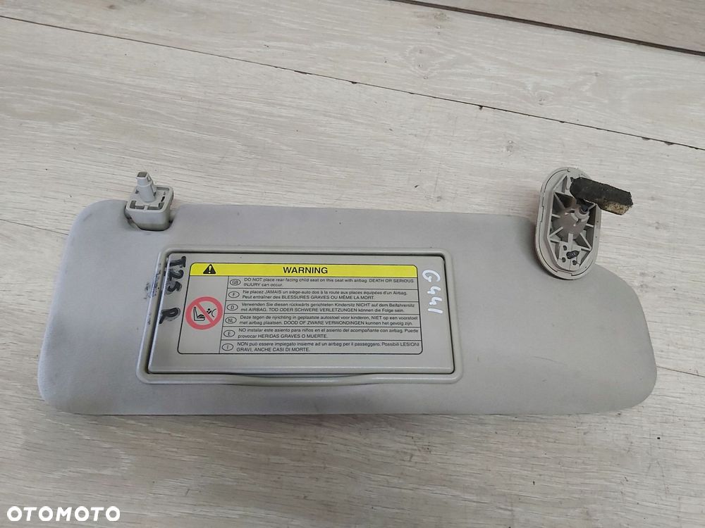 TOYOTA Avensis T25 03-08r osłona przeciwsłoneczna PRAWA słoneczko daszek - 1