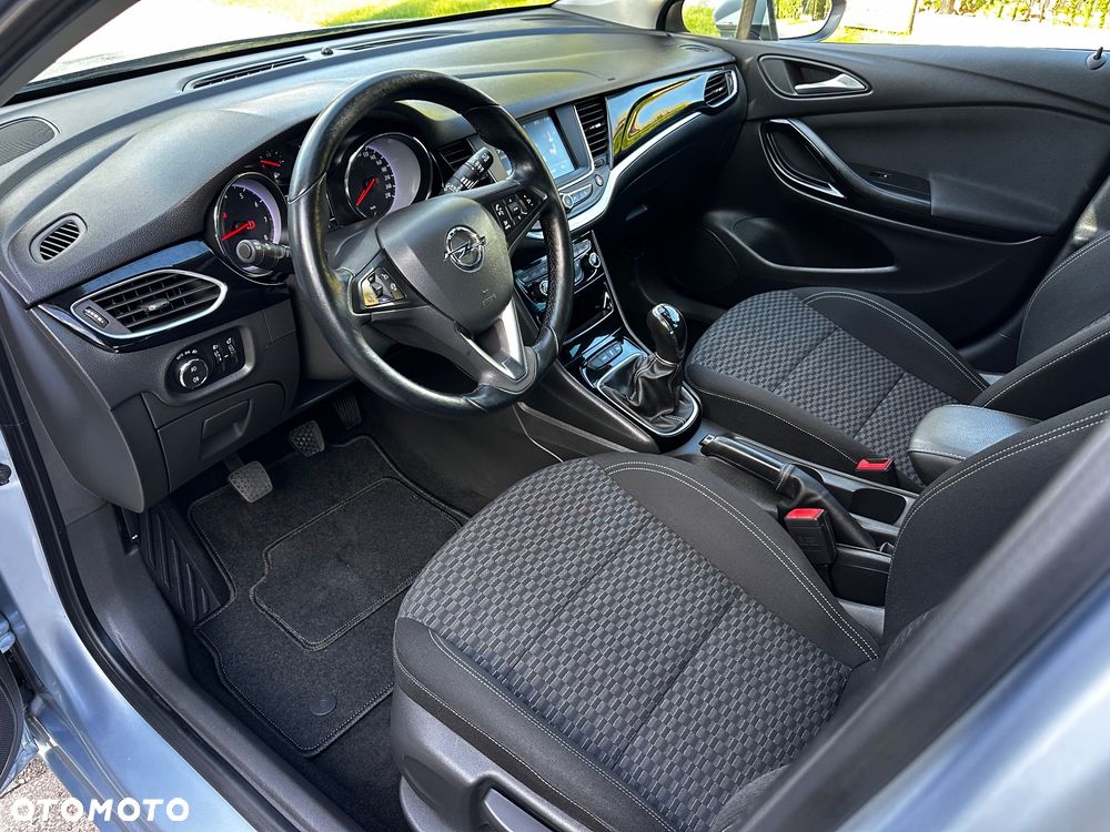 Opel Astra 1.4 Turbo Business - 22