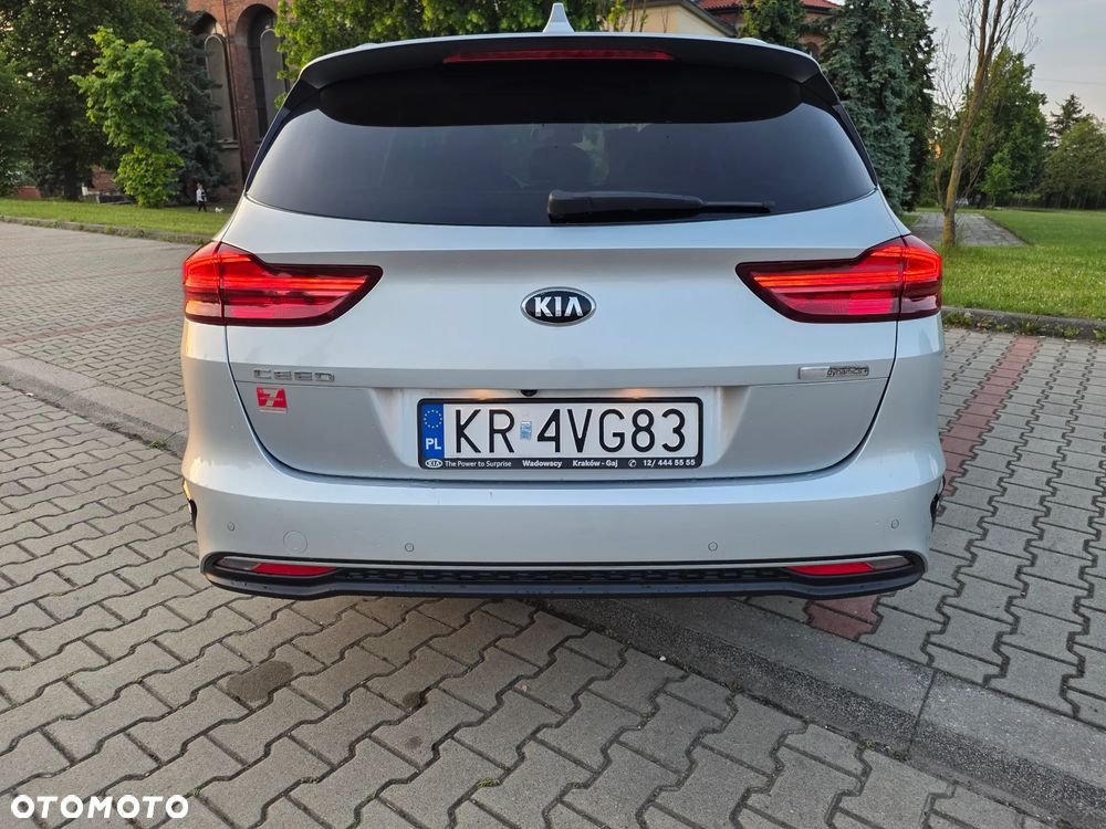 Kia Ceed 1.6 CRDi mHEV M DCT - 7