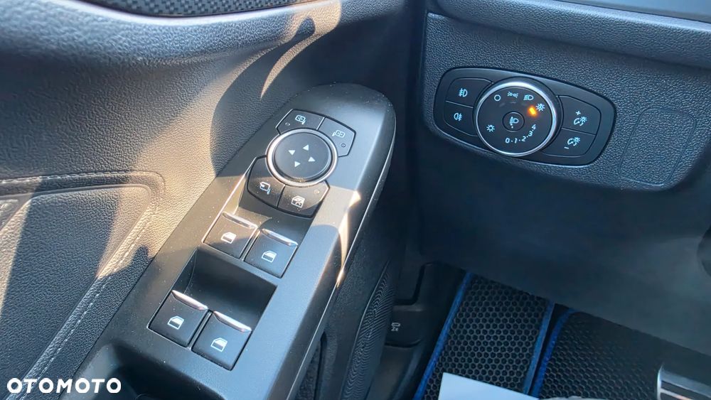 Ford Focus 1.5 EcoBoost ST-Line - 26