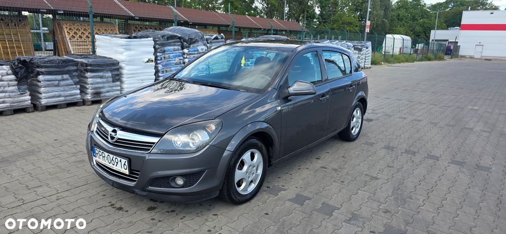 Opel Astra - 1
