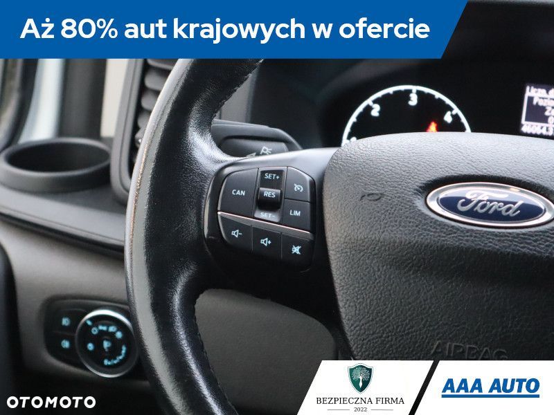 Ford Tourneo Custom - 21