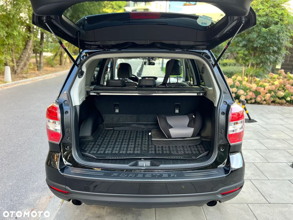 Subaru Forester 2.0XT Platinum Lineartronic - 8
