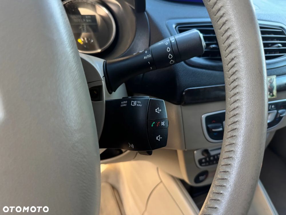 Renault Fluence 1.6 16V Authentique - 20